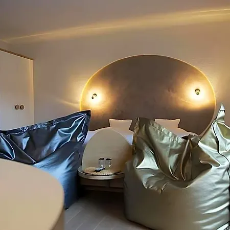 Milu Hotel 2*