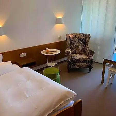 Milu Hotel 2*